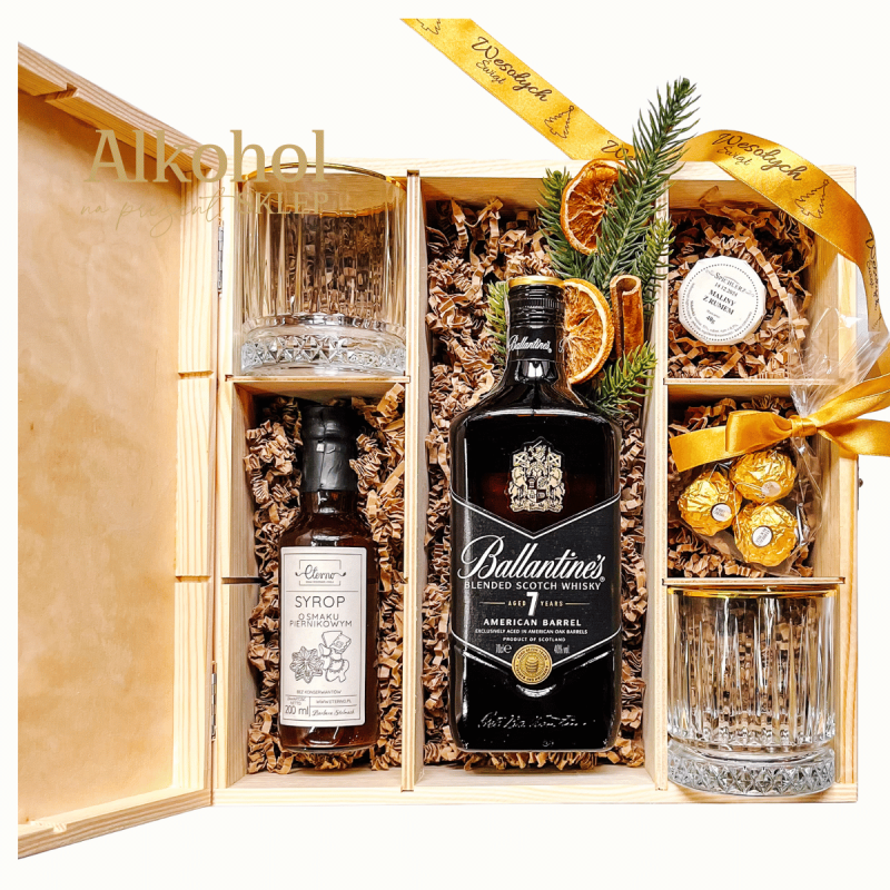 DUŻY ZESTAW ŚWIĄTECZNY Z WHISKY BALLANTINE'S 7 YO