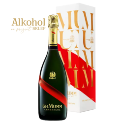 Elegancka butelka i wykwintny smak czynią z tego szampana alkohol klasy premium.